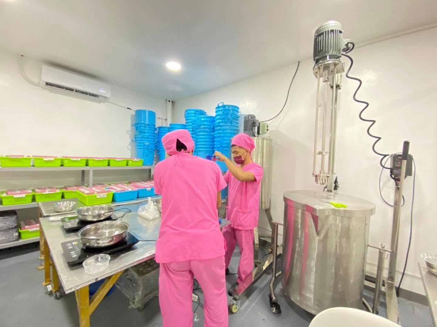 High-shear mixing and blending room